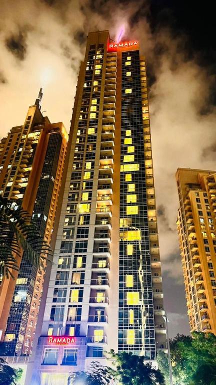 Hotel RAMADA DOWNTOWN DUBAI, Vereinigte Arabische Emirate, Dubai. Großes 1